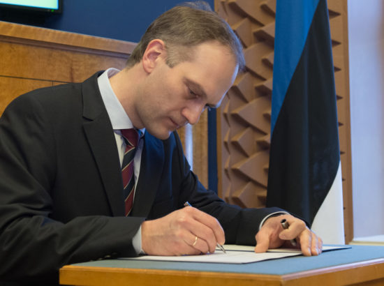 Riigikogu 22. veebruari 2016 täiskogu istung (Riigikohtu liikme Peeter Roosma ametivanne)